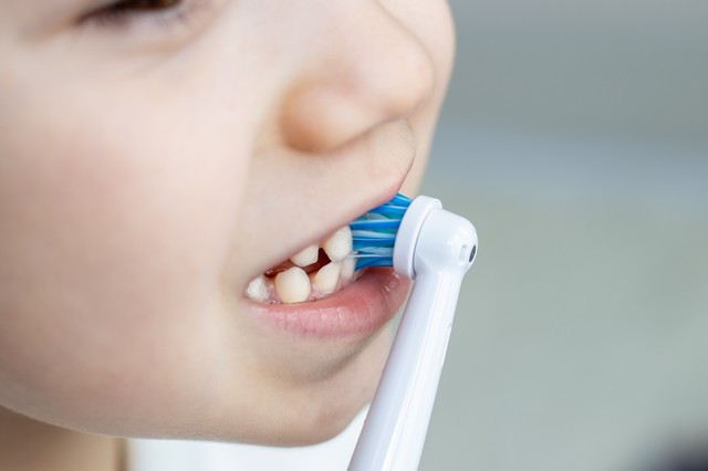 Kihagyta a fogmosást a gyerek? A megfázásra is nagyobb lehet az esélye