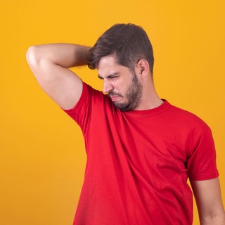 Kellemetlen testszag - hormonális változások, betegségek és ételek is okozhatják című cikk nyitóképe