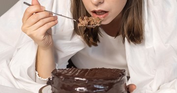 Nemcsak a kilók számítanak: 10 átlagosnak hitt tünet, amivel a szervezetünk jelzi, hogy elég volt a cukorból!