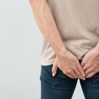 Végbélfájdalom: mikor kell komolyan venni a tüneteket? című cikk nyitóképe