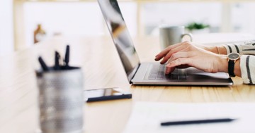 Emberkoptató cudar világ: kiderült, mit tesz az egészségünkkel a digitális technológia