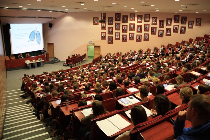 Digital Health Summit – minden, amit ma tudhatunk a jövő egészségiparáról című cikk nyitóképe