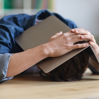 Három perc is elég lehet: egyszerű légzőgyakorlattal mérsékelhető a stressz miatt megugró vérnyomás című cikk nyitóképe