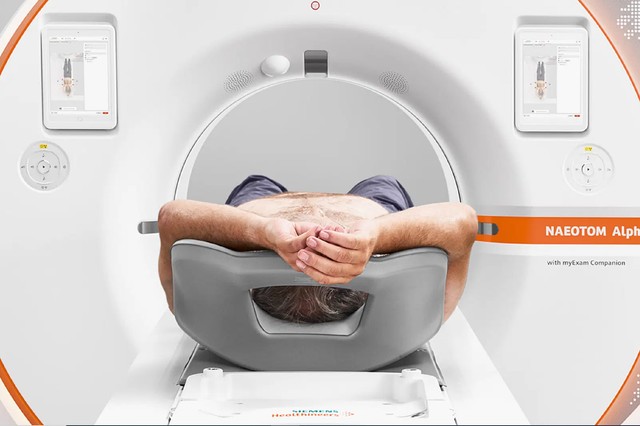 A világ legkorszerűbb CT-je segíti a sürgősségi és a traumatológiai ellátást a Semmelweisen