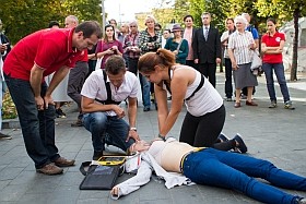 Defibrillátort a közterületekre!