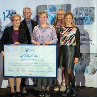 Indul az ingyenes segítségnyújtás daganatos betegek számára! című cikk nyitóképe