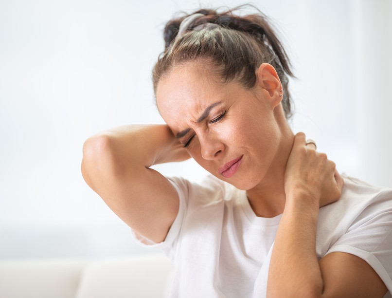 Miért zsibbad, fáj nyak oka tünete kezelése