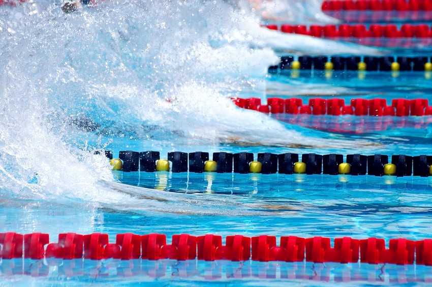 Mentőhelikopterrel szállították el a műtőbe, egyelőre mélyaltatásban tartják a fiút. Van-e előjele, és ha igen, hogyan ismerhető fel gyerekeknél az agyvérzés?