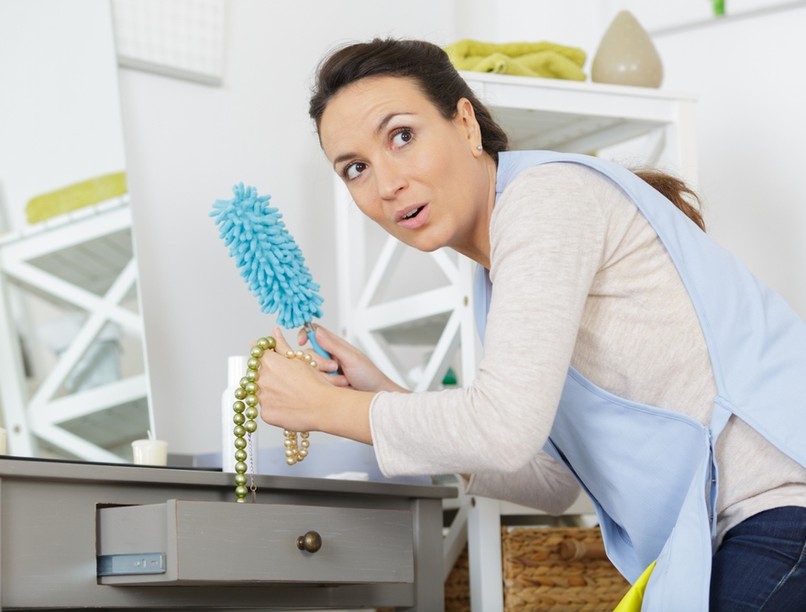 tolvaj, ápoló, ápolás, takarítás, gondozás