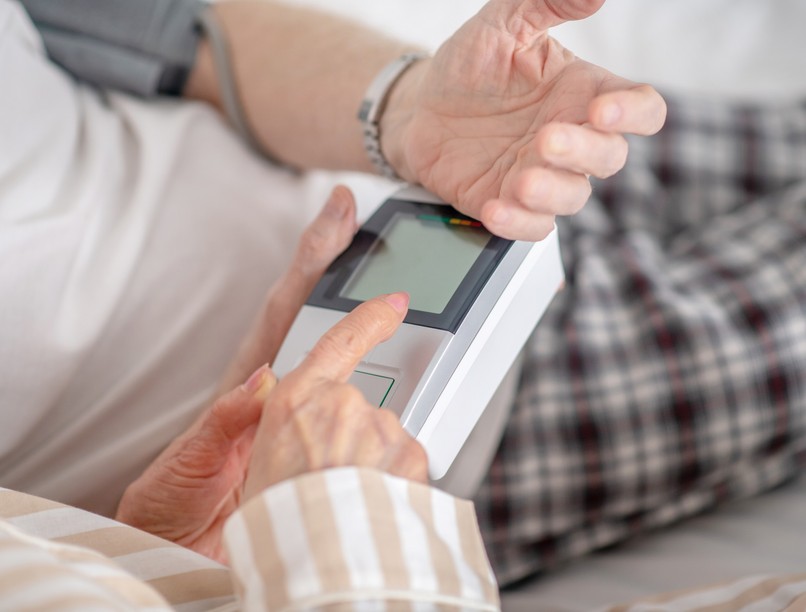 miért csak az egyik vérnyomás érték magas