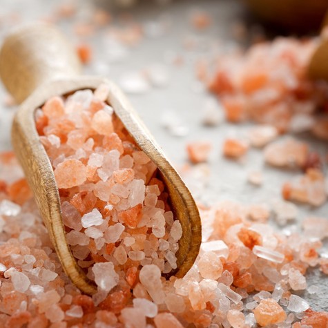 Rózsaszín himalájai só a konyhában – a kardiológusoknak van egy nagyon rossz hírük  című cikk nyitóképe