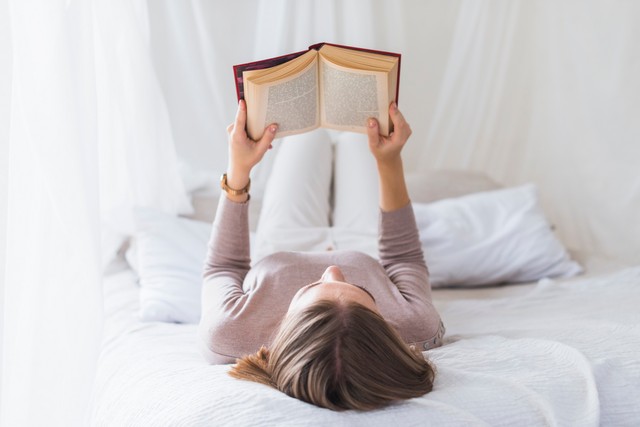 Nehezen alszik el? Ez a szokás segít lecsillapítani az elmét, és nyugodt alvást biztosít