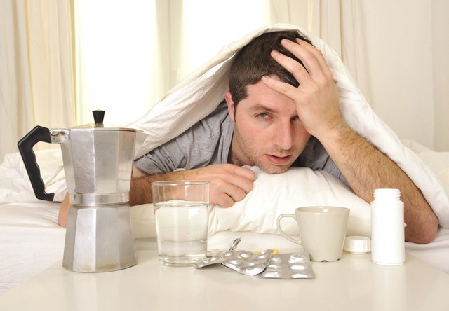 Miért leszünk másnaposak? Ez a legjobb macskajaj ellen