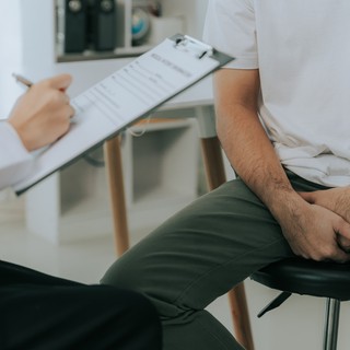 Szívinfarktus férfiaknál: már a hálószobában lehetnek előjelei - erre figyeljen! című cikk nyitóképe