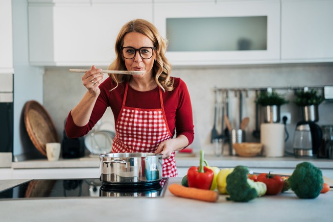 Már heti egy otthoni főzés is védi az agyat: meglepő módszerrel csökkenthető a demencia kockázata című cikk nyitóképe