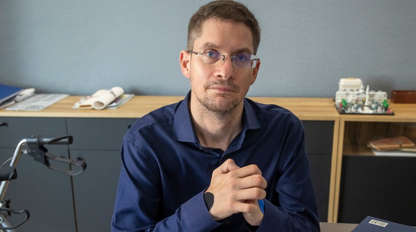 Nekik is meg kellett tanulni együtt élni Karsai Dániel betegségével.