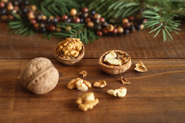 Dióallergia: csalánkiütés, hasfájás és émelygés jelzi