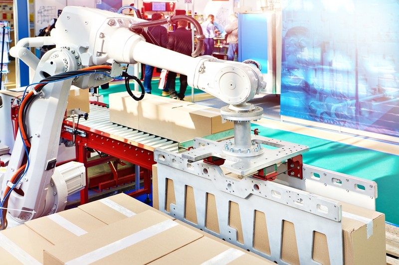 Halálra zúzott egy munkást az üzemi robot: nem tudott különbséget tenni ember és egy doboz zöldség között