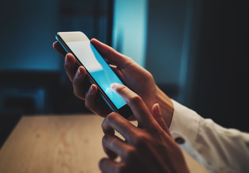 Társat keres? Ha így viselkedik a másik, breadcrumbing áldozattá vált!