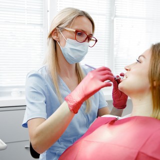 Új év, új mosoly – indul a roham a fogászati rendeléseken is című cikk nyitóképe