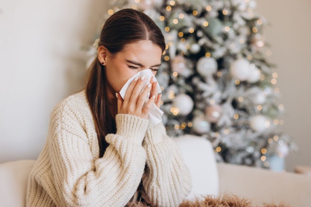 Karácsonyfa-szindróma: mi okozza az ünnepi allergiát, és mit tehet ellene?