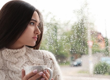 Ború odakint és odabent – Mit művel az esős idő az agyával és hogyan védekezhet ellene? című cikk nyitóképe