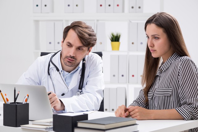 Miért jár egyre több magyar magánrendelőkbe?