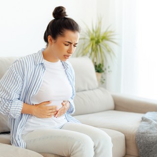 Kellemetlen puffadás, kínos bélgázok: mi okozza, és hogyan lehet megszabadulni tőle? című cikk nyitóképe