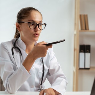 Elég lesz megszólalnia – a mesterséges intelligencia már a hangunk alapján kiszűrheti a rákot című cikk nyitóképe