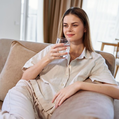 Meleg víz reggelente:tényleg több problémán segíthet vagy csak egy túlértékelt "csodaszer"? című cikk nyitóképe