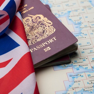 Koronavírus: péntektől teszt nélkül lehet utazni Nagy-Britanniába című cikk nyitóképe