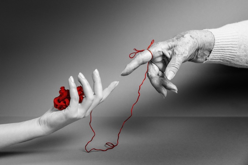 Parkinson-kór tüneteit eleinte szinte alig lehet észrevenni, ám minél korábban fedezik fel, annál jobbak a beteg esélyei a teljesebb életre.