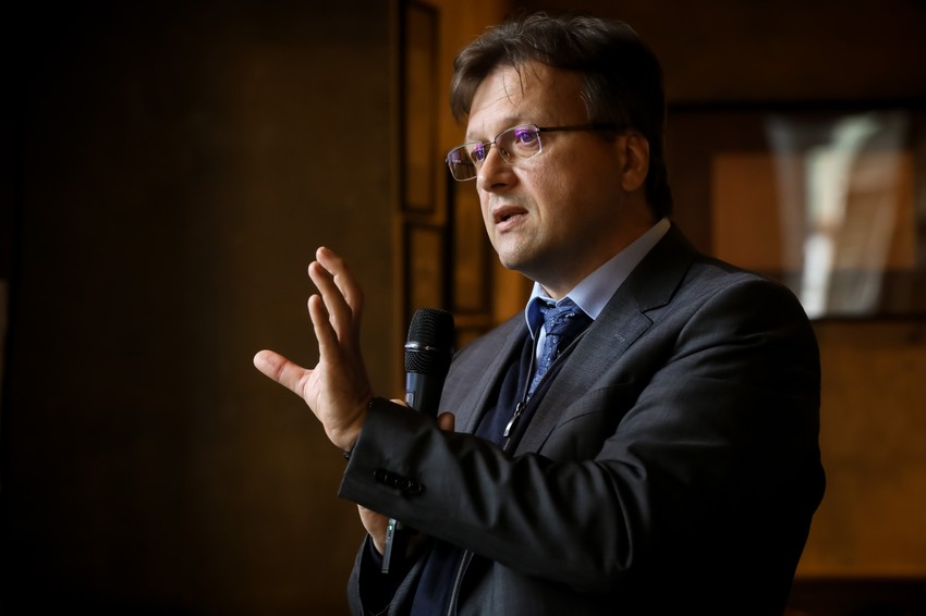 Dr. Kiss Zoltán (MSD) a kutatást végző munkacsoport vezetője, a Pécsi Tudományegyetem ÁOK címzetes egyetemi docense.