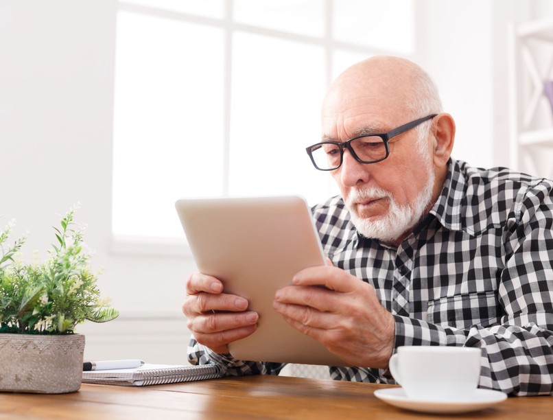 sztrók jele szavak olvasás férfi történet