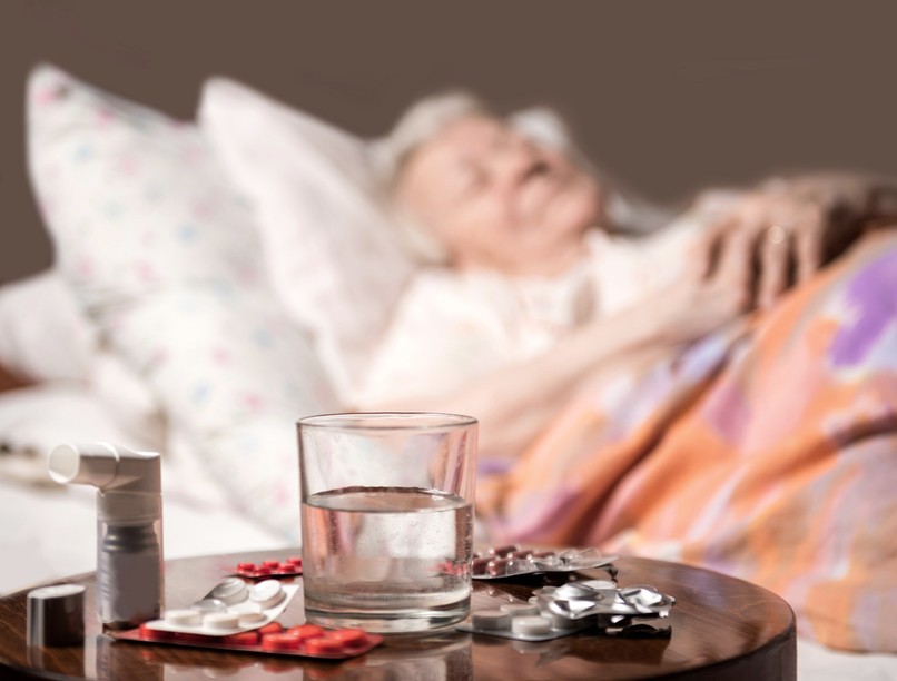 otthonápolás, otthoni ápolás, otthoni gondozás, gyógyszerek, gyógyszerezés