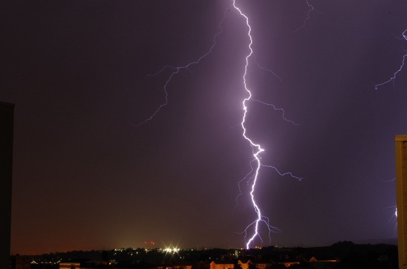 A villámokat fényképezte a nő, bement a házba, majd nem sokkal később lebénult