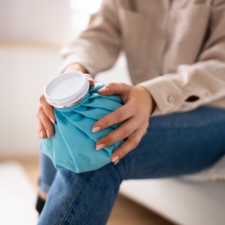 Bokaficam, izomhúzódás, ízületi gyulladás: mikor használhat a hideg, mikor a meleg borogatás? című cikk nyitóképe