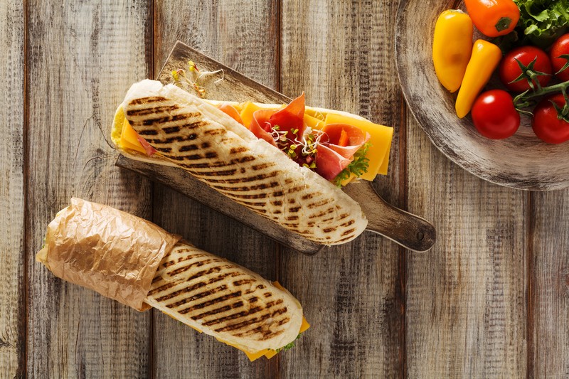 Ne egye meg ezt a paninit! Vigye vissza az Auchan-ba, nem biztonságos