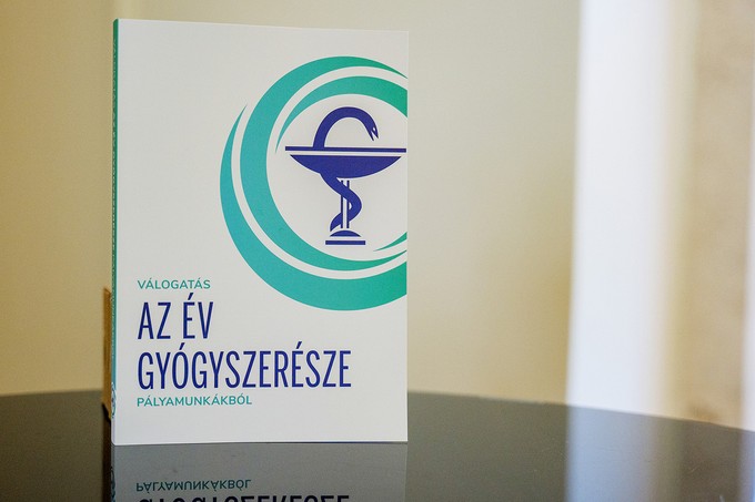 Elindult a szavazás! Ismét keresik az Év Gyógyszerészét és a legnépszerűbb patikát című cikk nyitóképe