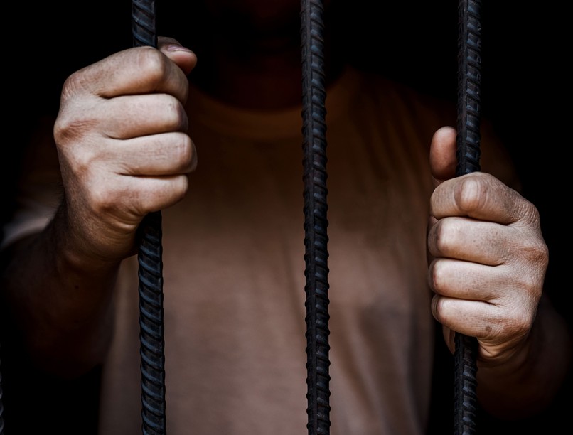 pszichiátria, börtön, tököl, agyon verte