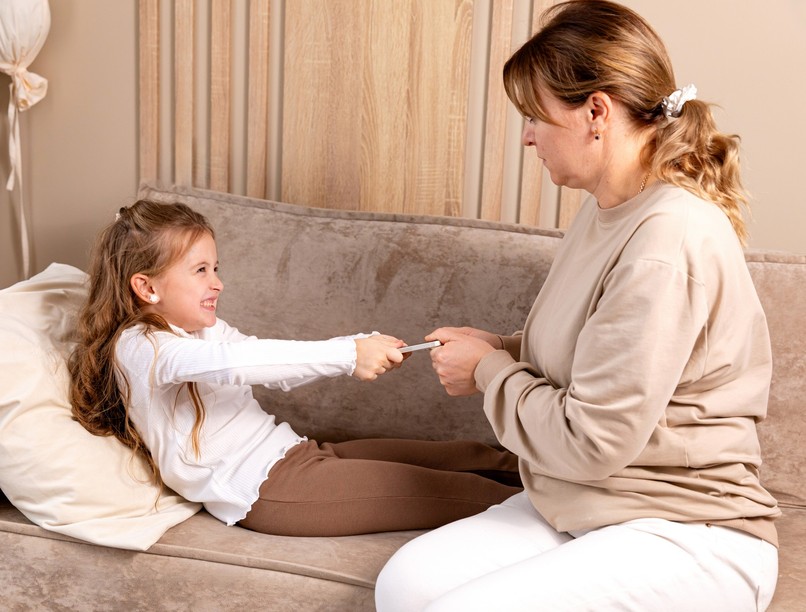 gyerek, mobil, okostelefon tudatosság