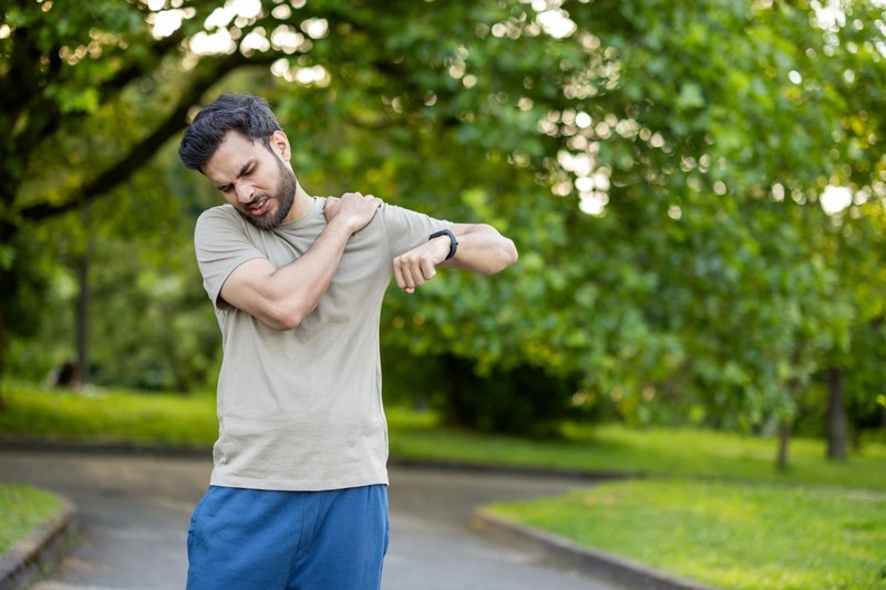Vállfájdalom kínozza? Így segíthet a modern vállprotézis