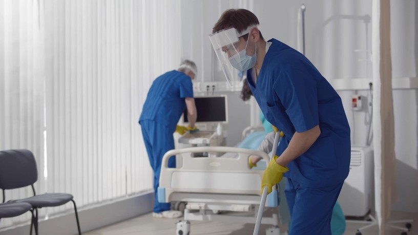 látogatási tilalom újranyitották koronovírus covid osztály győri kórház