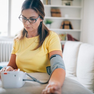 Magas vérnyomást mért? Ilyen értéktől már veszélyesnek tekinthető! című cikk nyitóképe