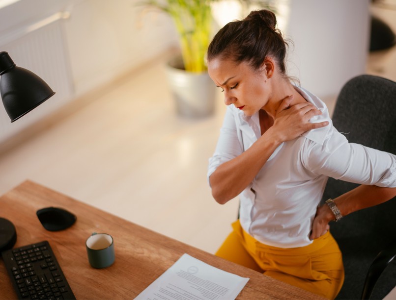 Krónikus derékfájás kezelés gyógytorna manuálterápia