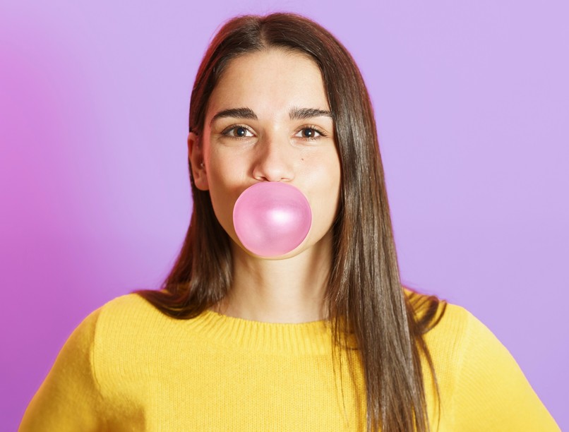 rágógumi rágó lenyel mi történik