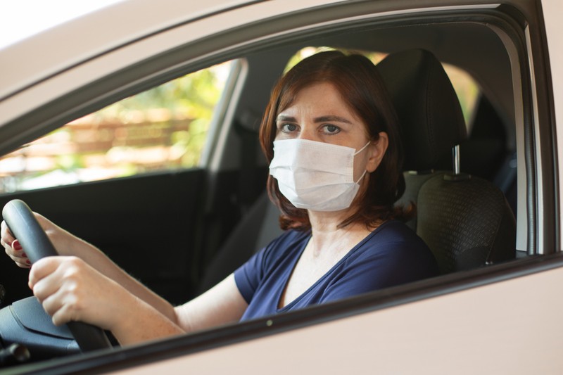 Koronavírus:10 perces teszt, és ki sem kell szállni az autóból