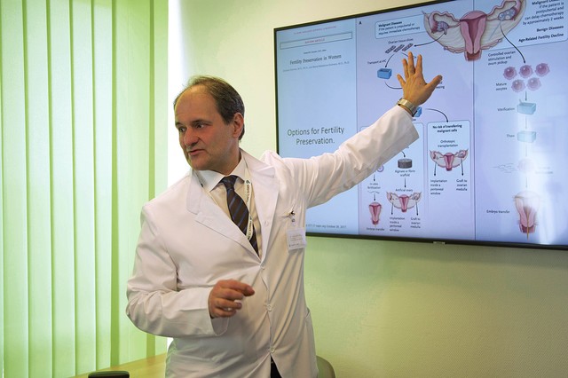 Kemoterápiát követő meddőség: így segíthet a petefészekszövet műtét