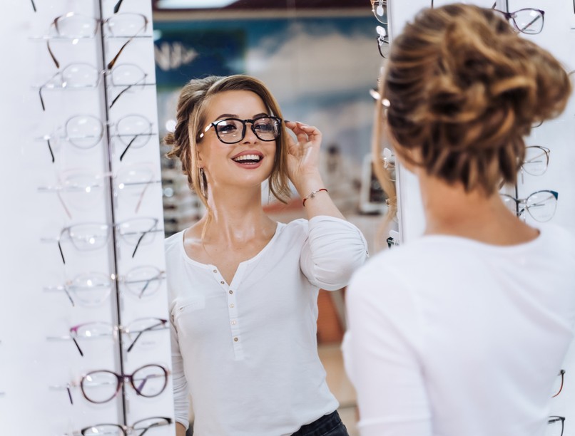 szemüveg, egészségpénztár, egészségbiztosítás, szemüvegkeret, szemüveg lencse