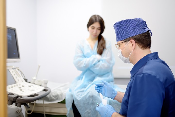 Az orvos elmondja, milyen esetben javasolt az emlő aspirációs citológia című cikk nyitóképe